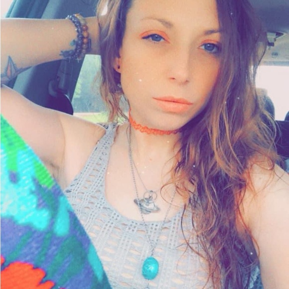 Meet your Posher, Lisa Robyn - Picture 6 of 14